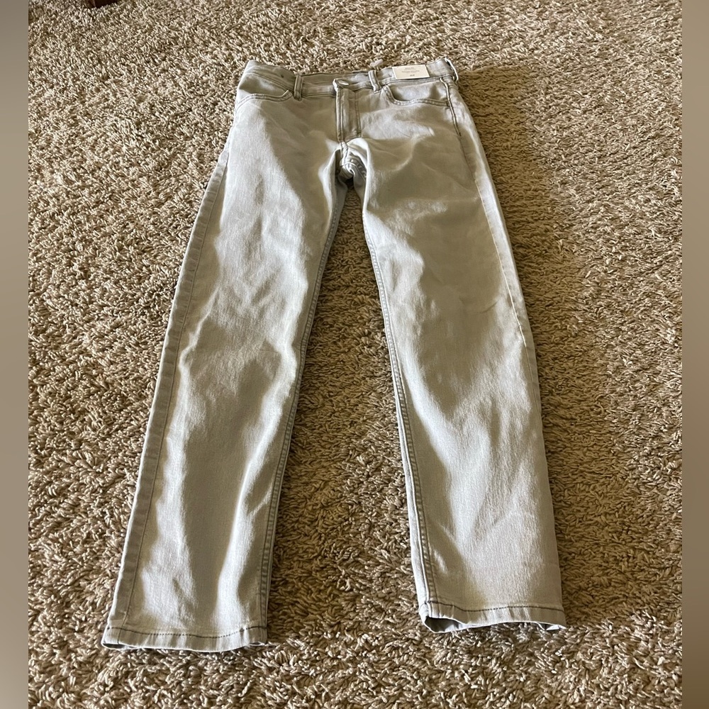 BRAND NEW ‼️🚨H&M Light Gray Slim Fit Jeans